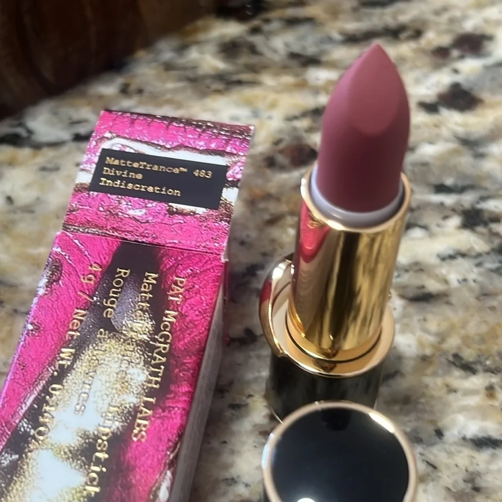 🌙🐻Pat McGrath Divine Indiscretion Mattetrance Lipstick